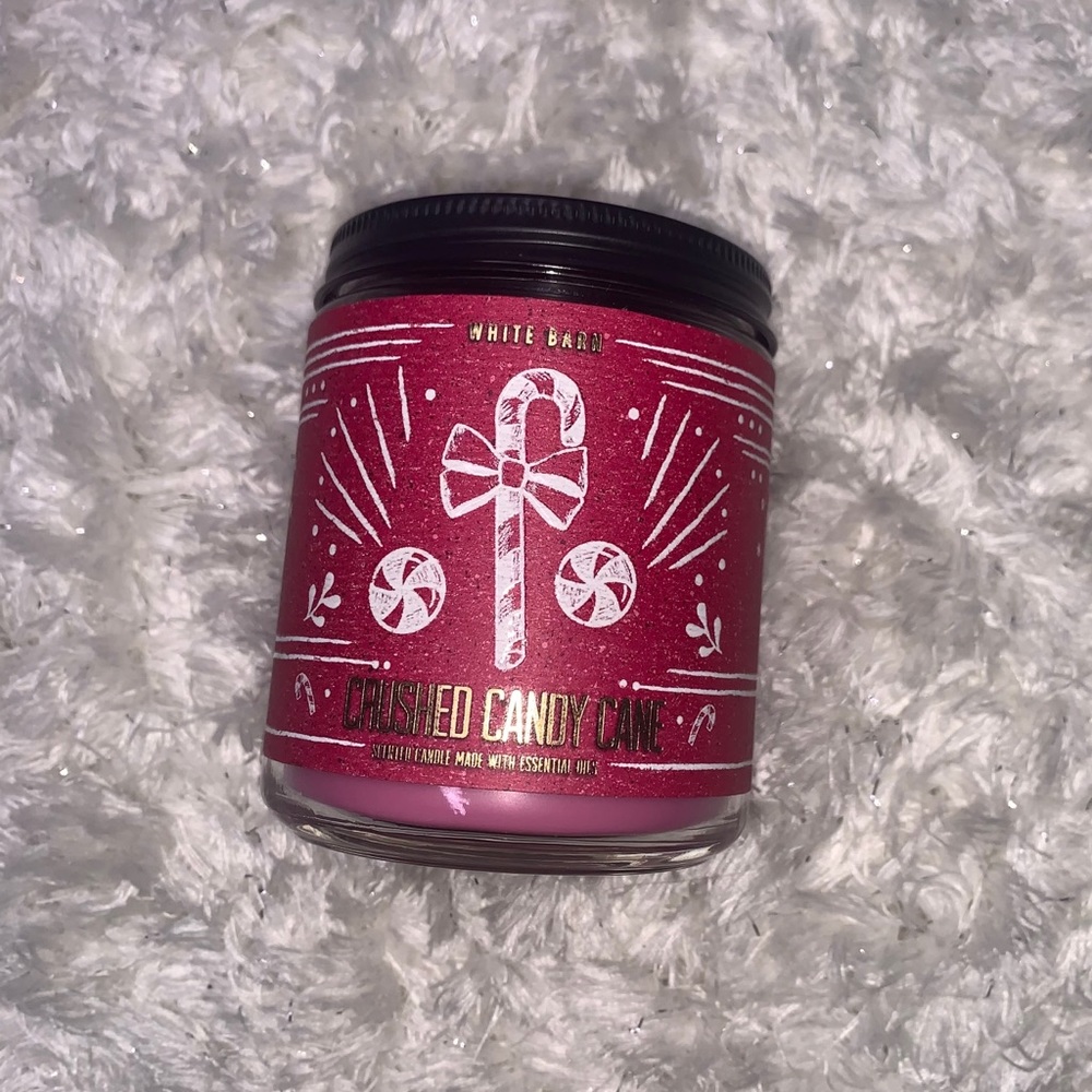 Bath & Body works crushed candy cane candle - Picture 1 of 3